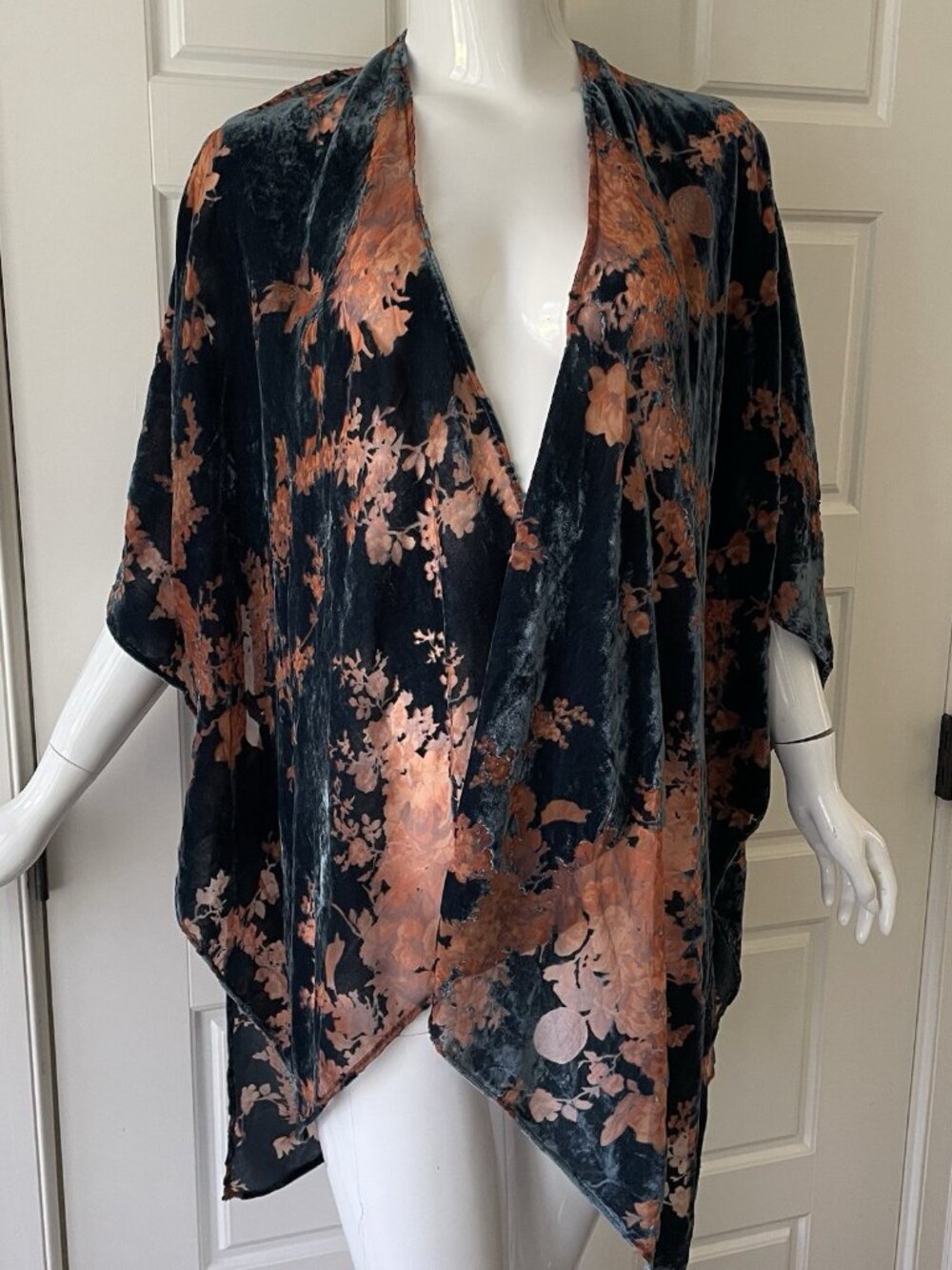 World Market Velvet Burnout Kimono Cardigan One Size Orange Blue Boho Resort - Picture 2 of 11